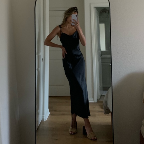 Satin high/low dress - Picture 1 of 8